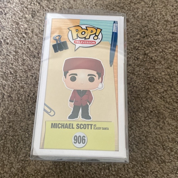 Michael Scott as Classy Santa funko pop - Picture 2 of 6